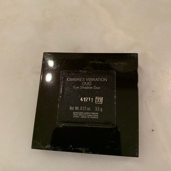 Yves Saint Laurent Eyeshadow - Picture 3 of 3